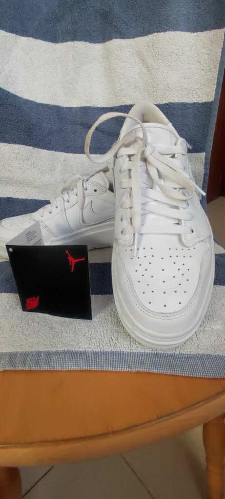 Nike Air jordan 1 č.40,5