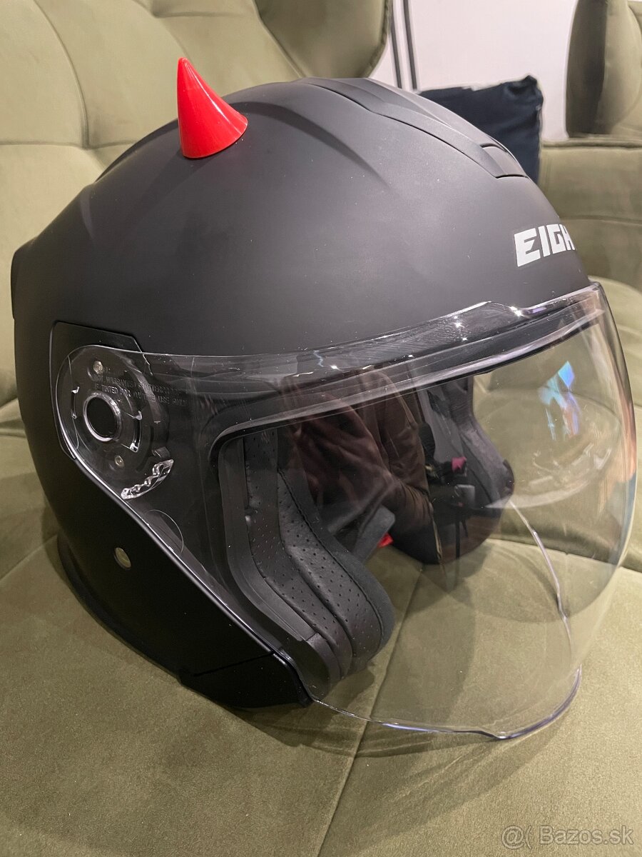 Prilba Eight s bluetooth