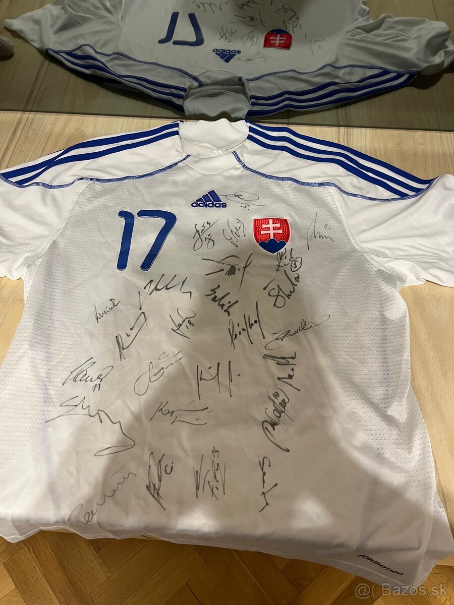 Slovenský národný dres so všetkými podpismi