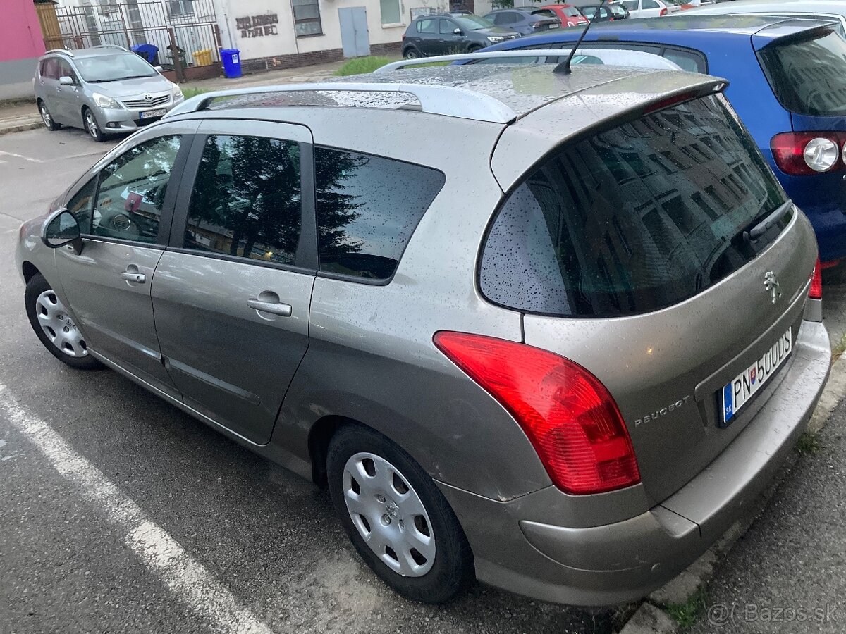 Peugeot 308 SW, 1.6 88 kW benzín, r. 2012 – výborný stav