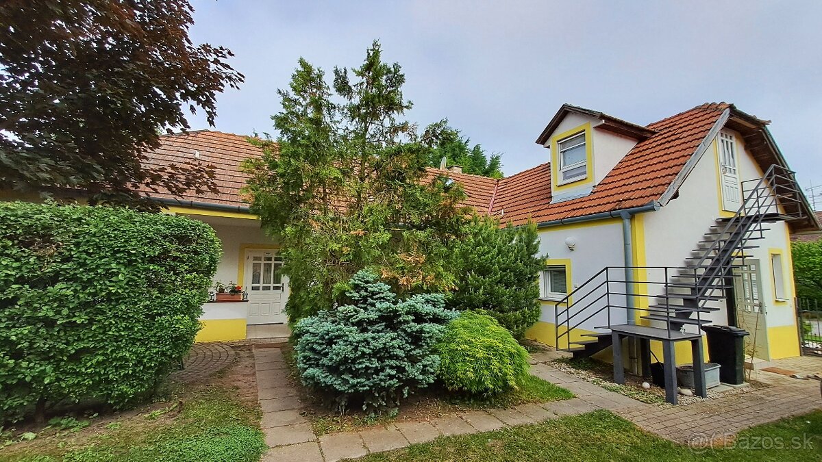 PREDAJ - viacgeneračný rodinný dom v obci Mužla. ODPORÚČAME