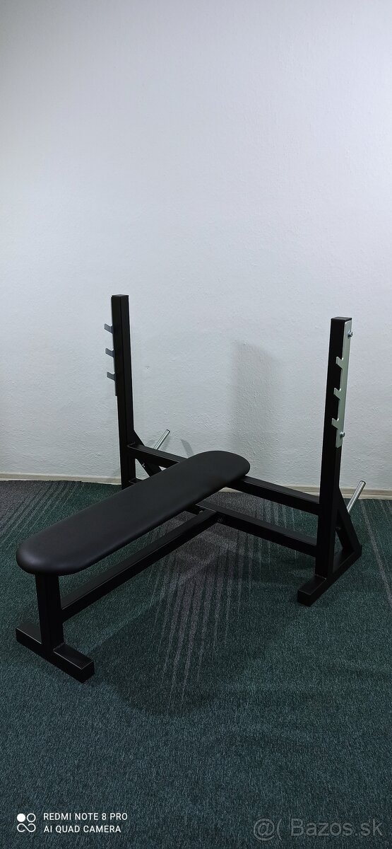 Lavička na bench press