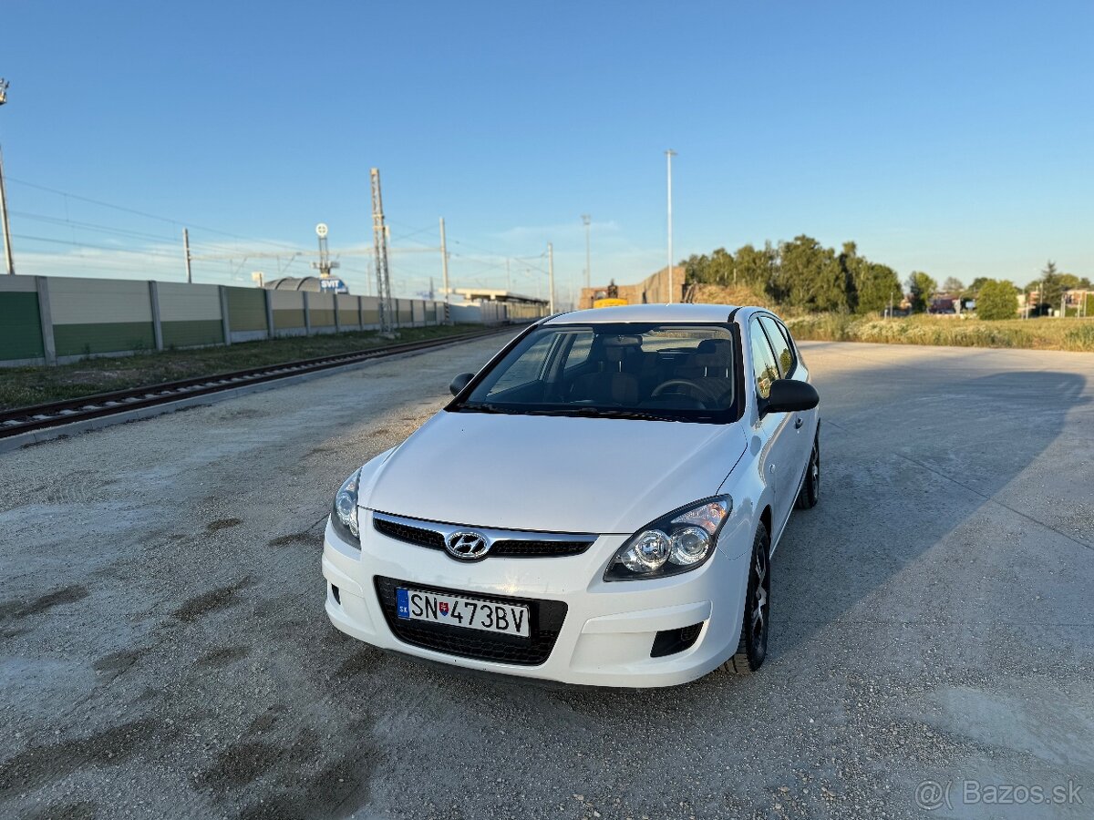 Hyundai i30 1.4 Benzín 92000km Nová STK Ek