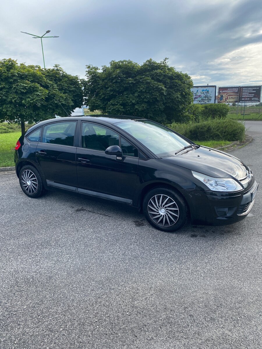 Citroën C4, 1.4 benzín, r.v. 2009 – 96 000 km – 1 200 €