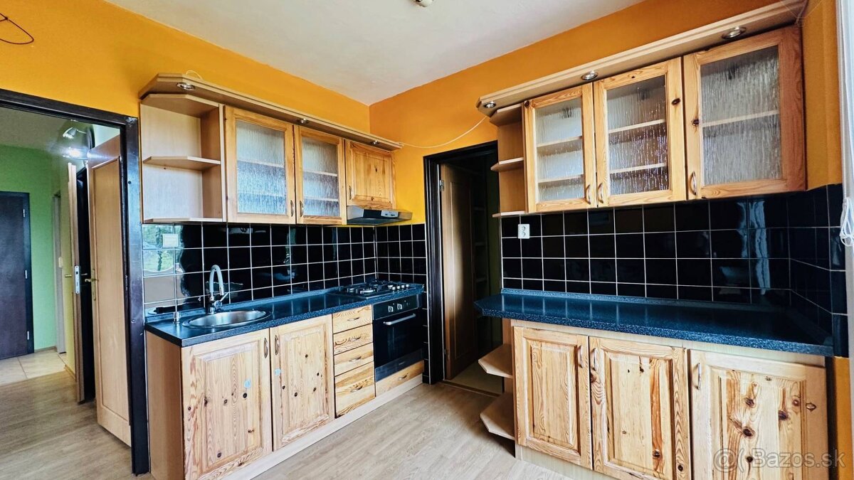 REZERVOVANÝ 3 izbový byt Martin - Košúty
