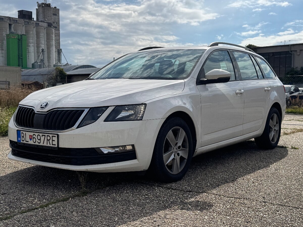 Skoda Octavia 2.0 TDI DSG COMBI / Možný odpočet DPH .