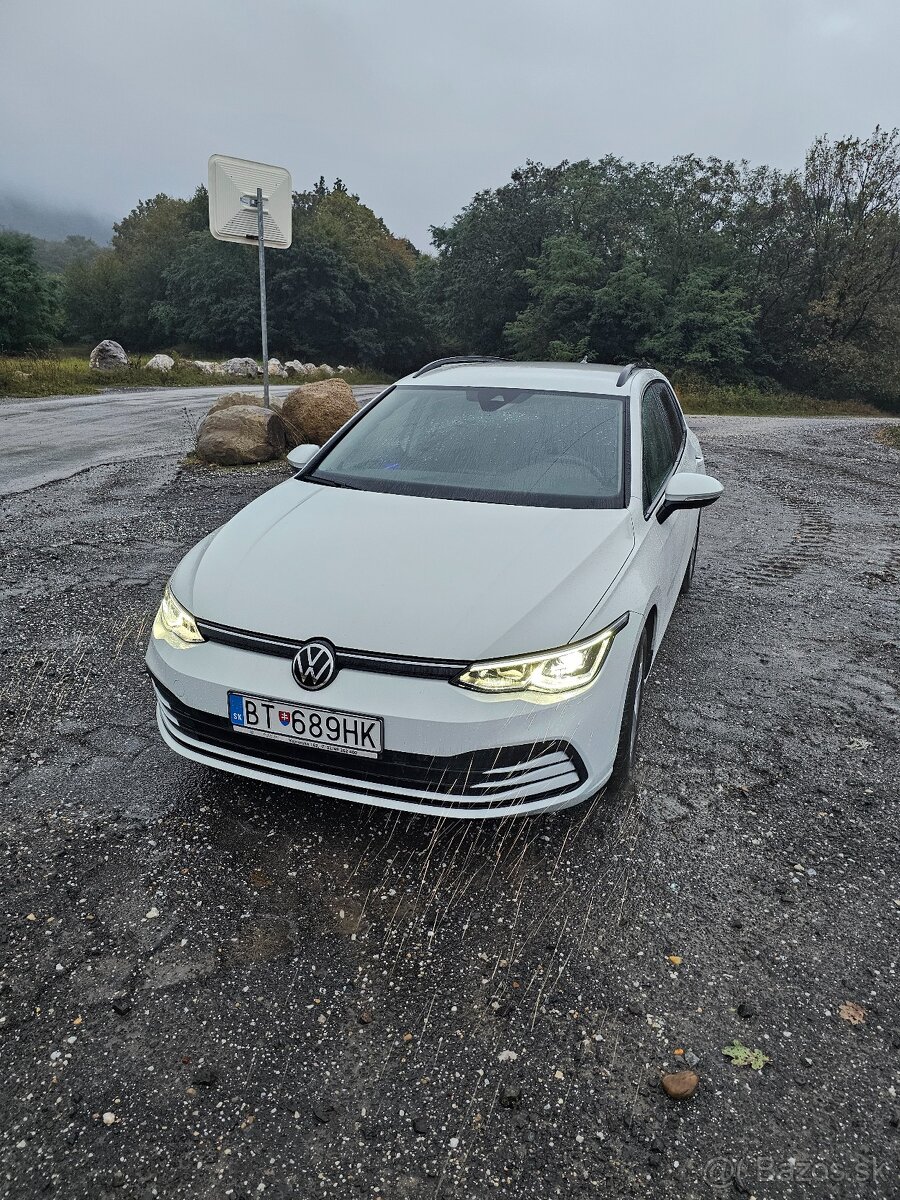 Volkswagen Golf 8 Variant 2022 1.5 TGI 96kw v záruke