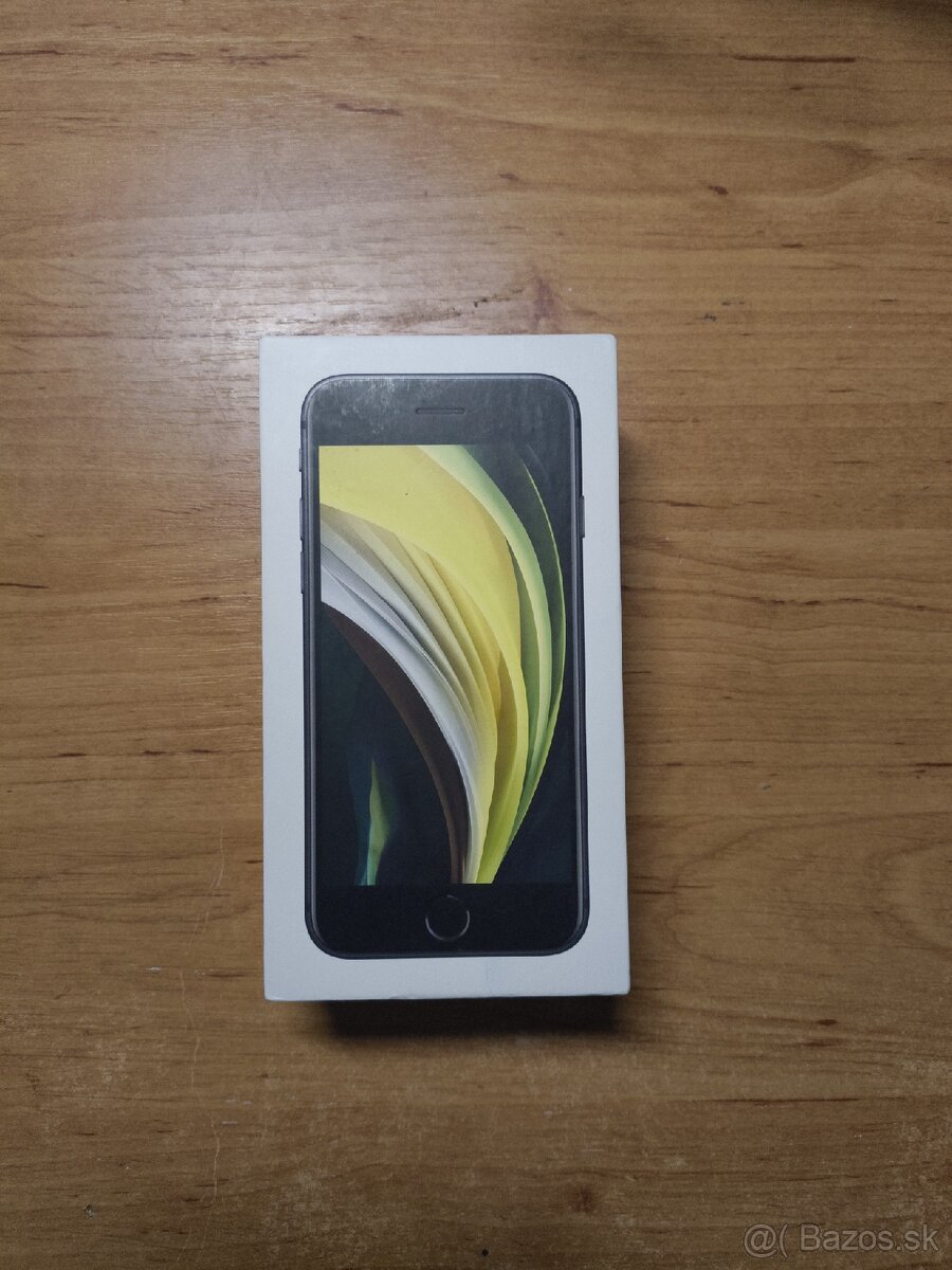 iphone se 2020 64 GB čierny batéria 100 %
