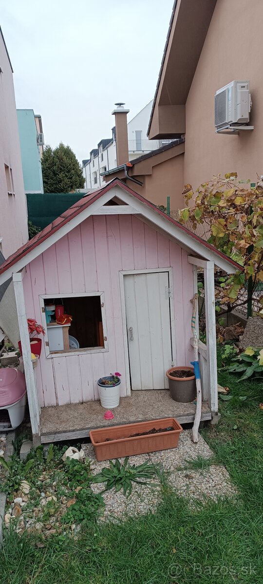 Detský záhradný domcek