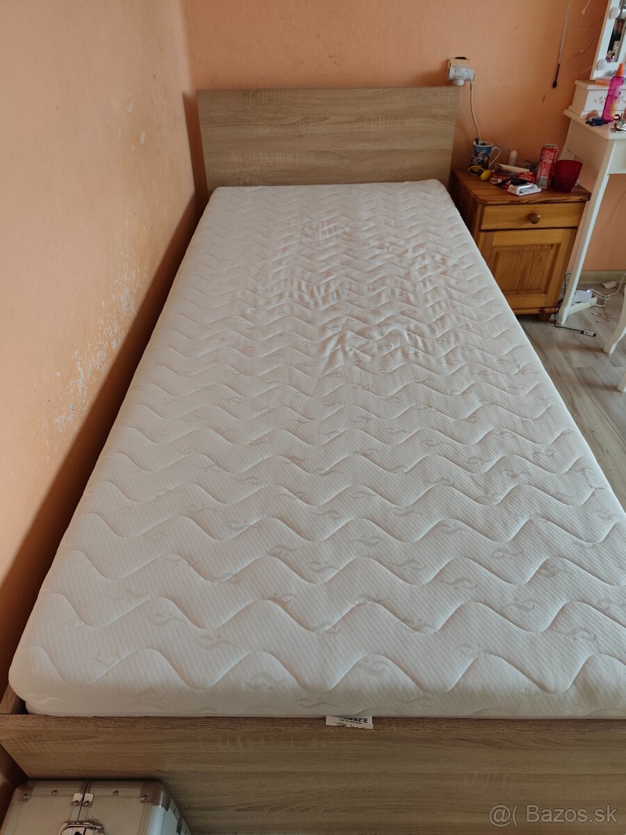 Predám posteľ 90x200