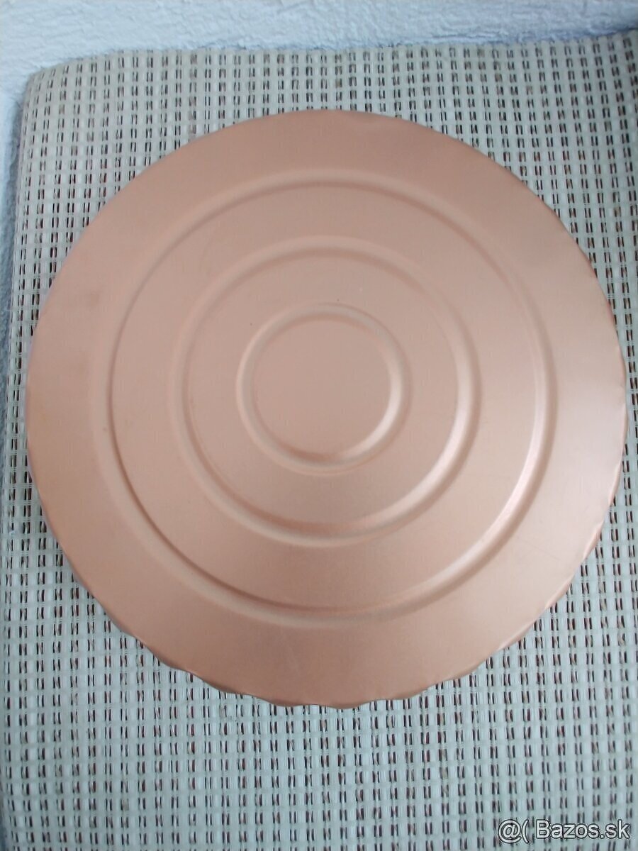 Forma na kolac, priemer 28 cm, material kov