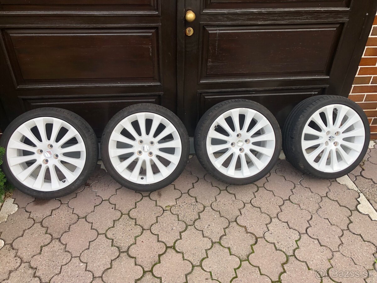 Predam letnú sadu Suzuki 205/40 R17 84Y
