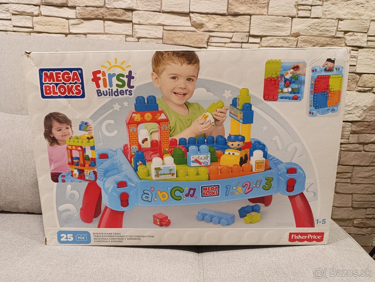 Dětský stolek a kostky Fisher Price Mega Bloks.