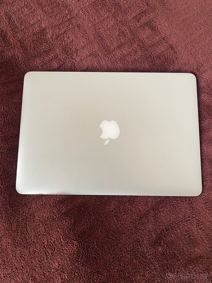 MacBook Air 13” – veľmi dobrý stav