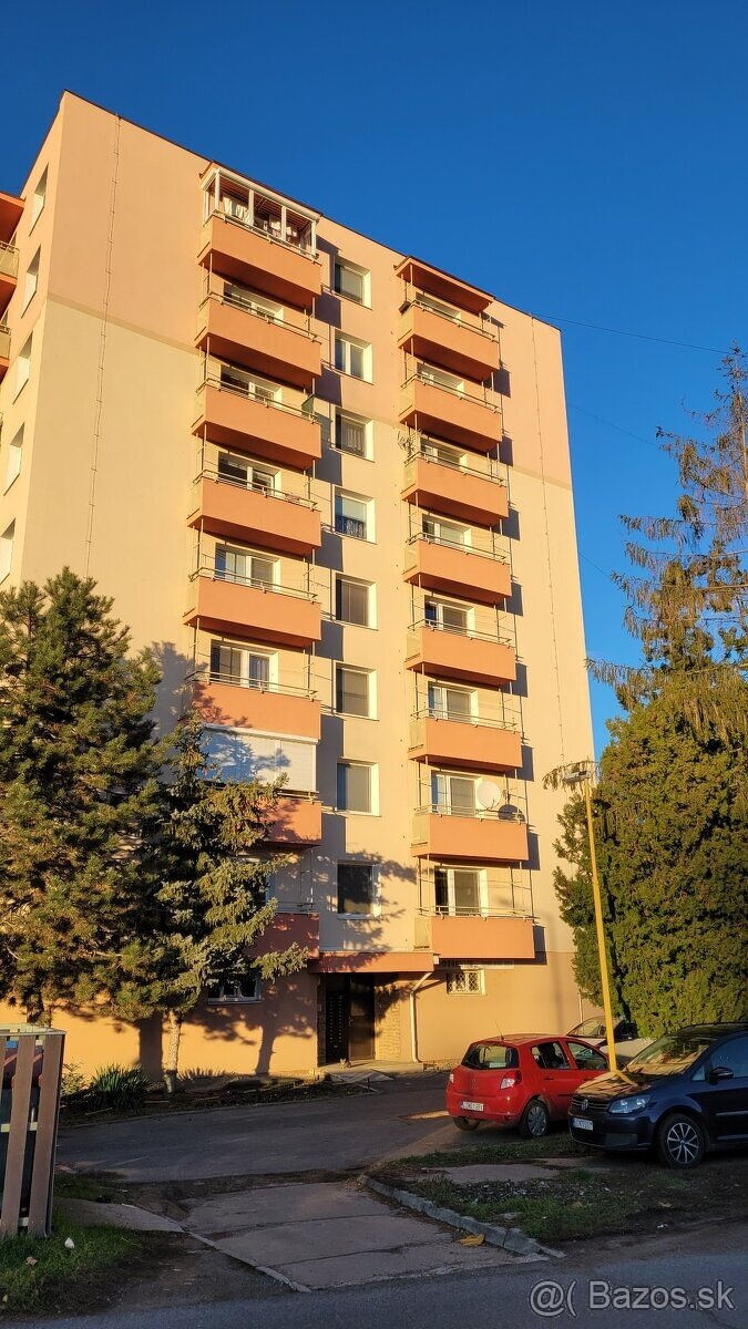 1 IZBOVÝ BYT LUČENEC - KÚPA