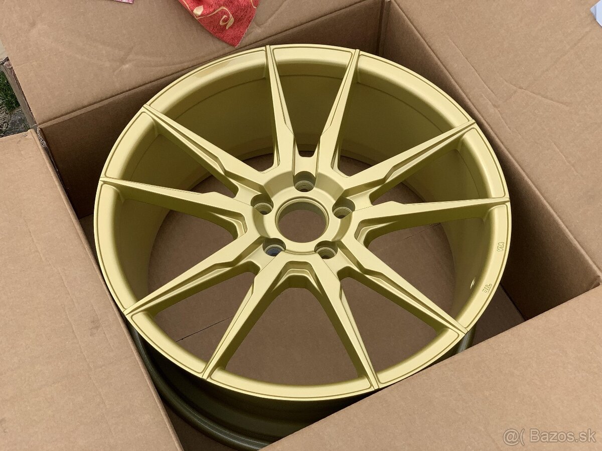 Japan Racing JR 21 8.5x19 - Predane 