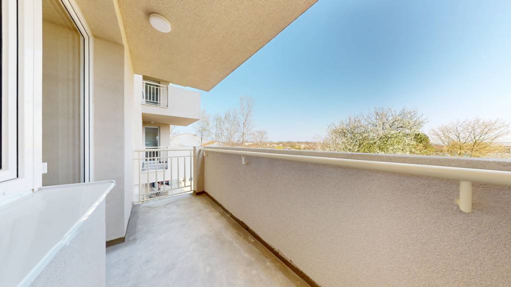 Štýlový 2-izbový byt 54,4 m2 + 4,58 m2 balkón - Nová Dukelsk