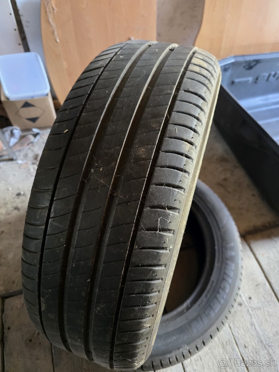 Pneu 225/55 R18