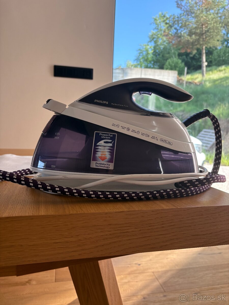 Žehlička Philips PerfektCare Pur