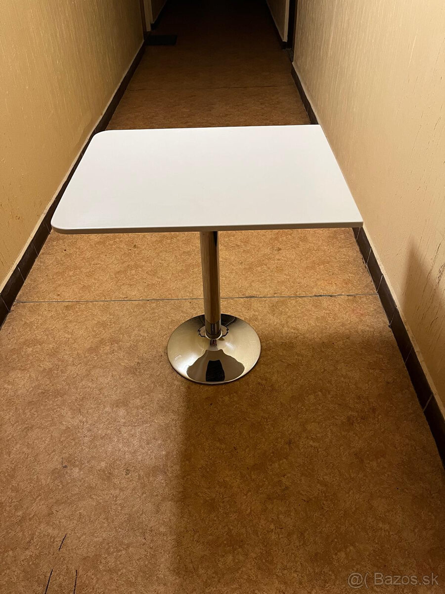 Barový pult/ jedálenský stol