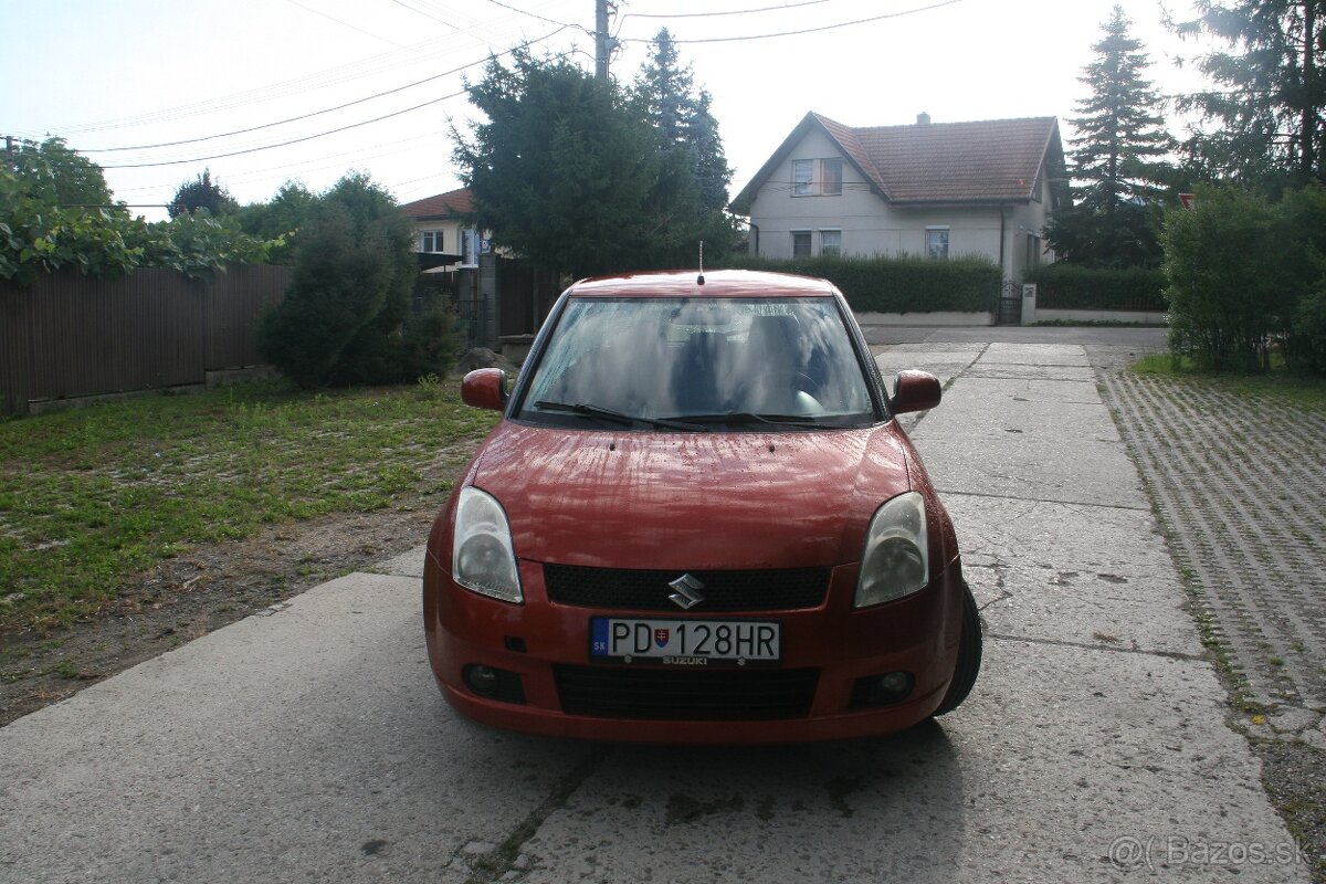Suzuki Swift 1.3 benzín, 67,5 kW, r. 2007