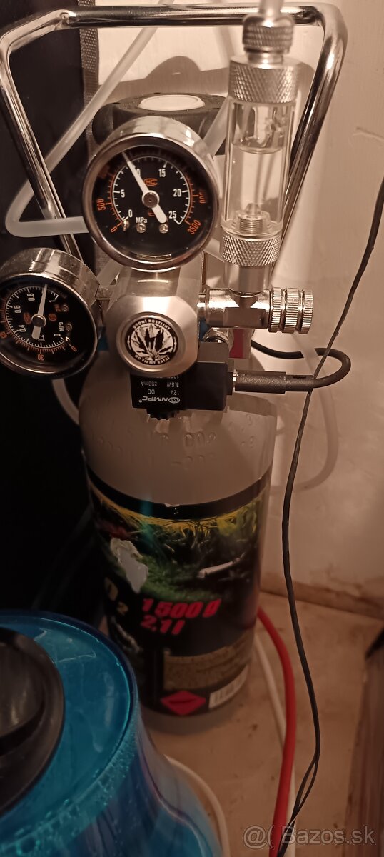 Flasa co2 2.1l  z nocnym vypinanim