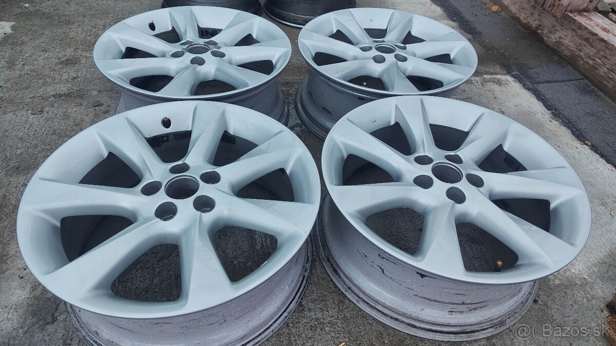 5x114.3 R19 Toyota RAV4 originálne elektróny