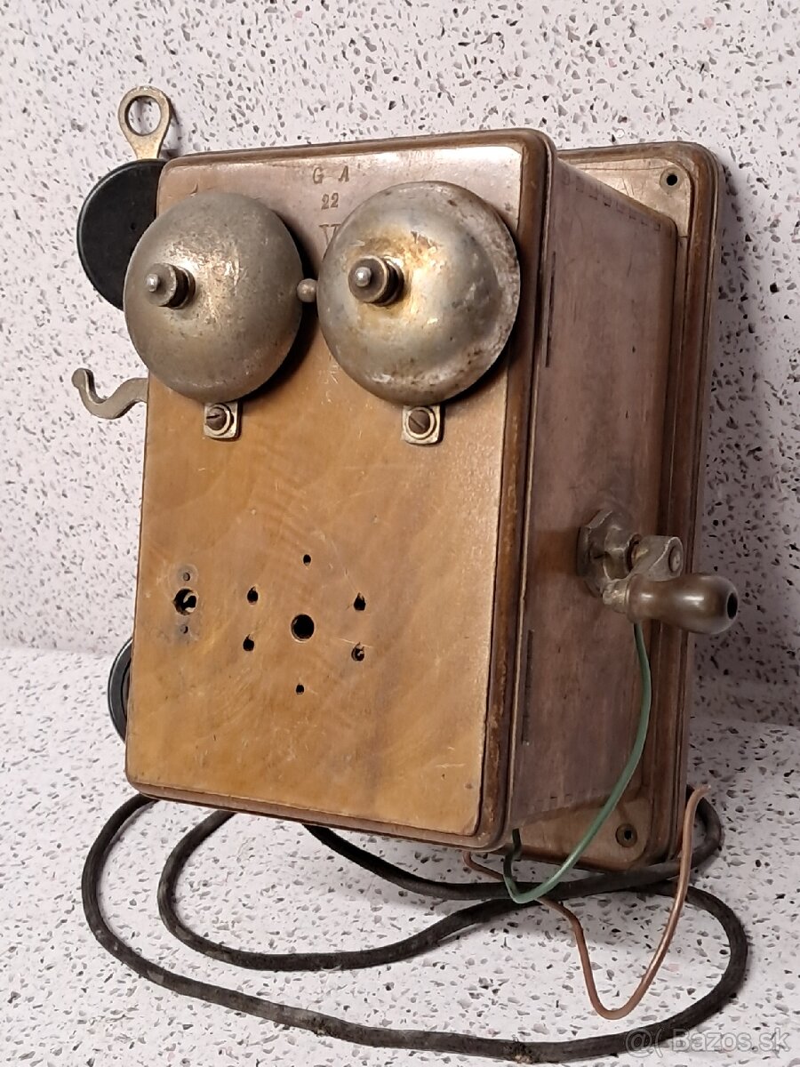 Starožitný telefón - model 22