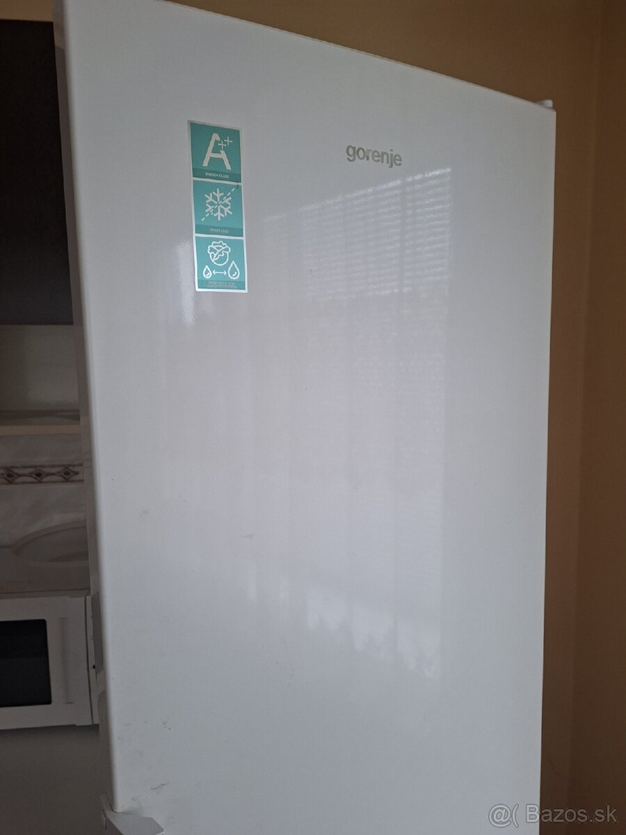 Chladnička z mrazničkou