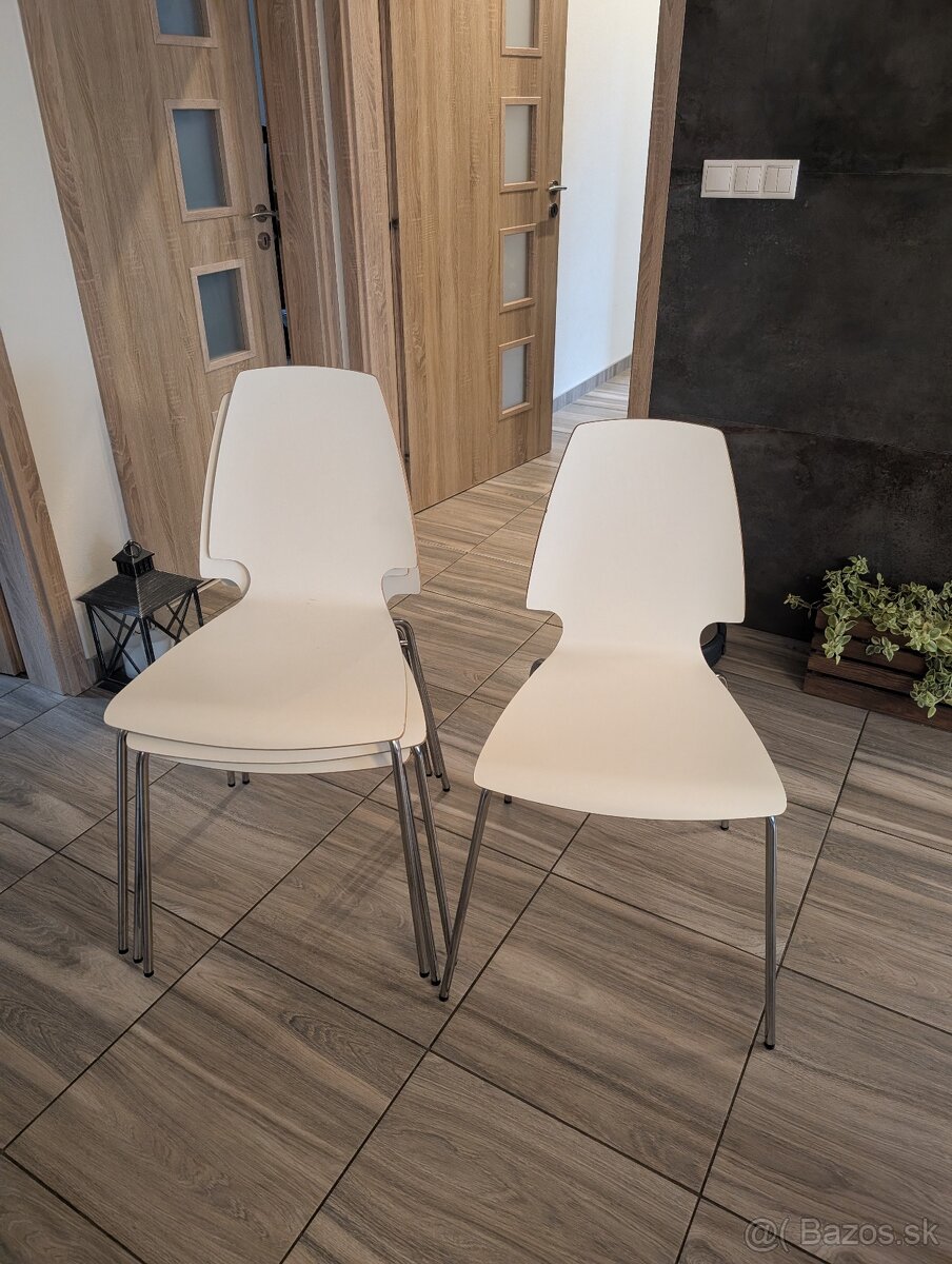 Predám jedálenské stoličky IKEA