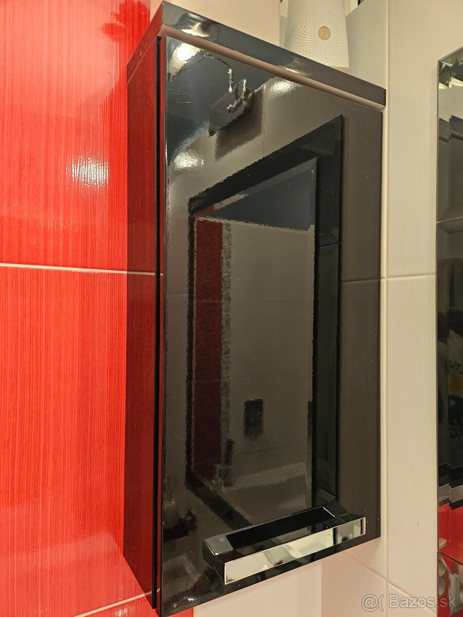 Kúpeľňová skrinka.