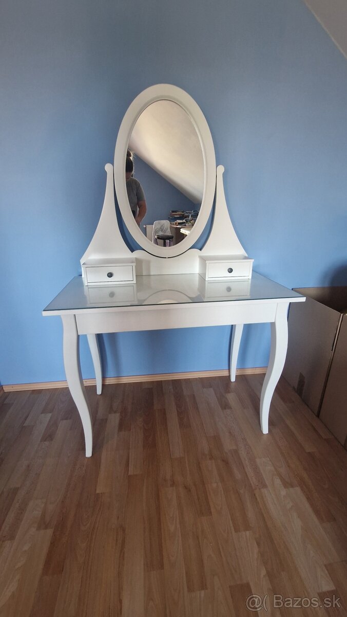 Kozmeticky stolik Toaletný stolík ikea