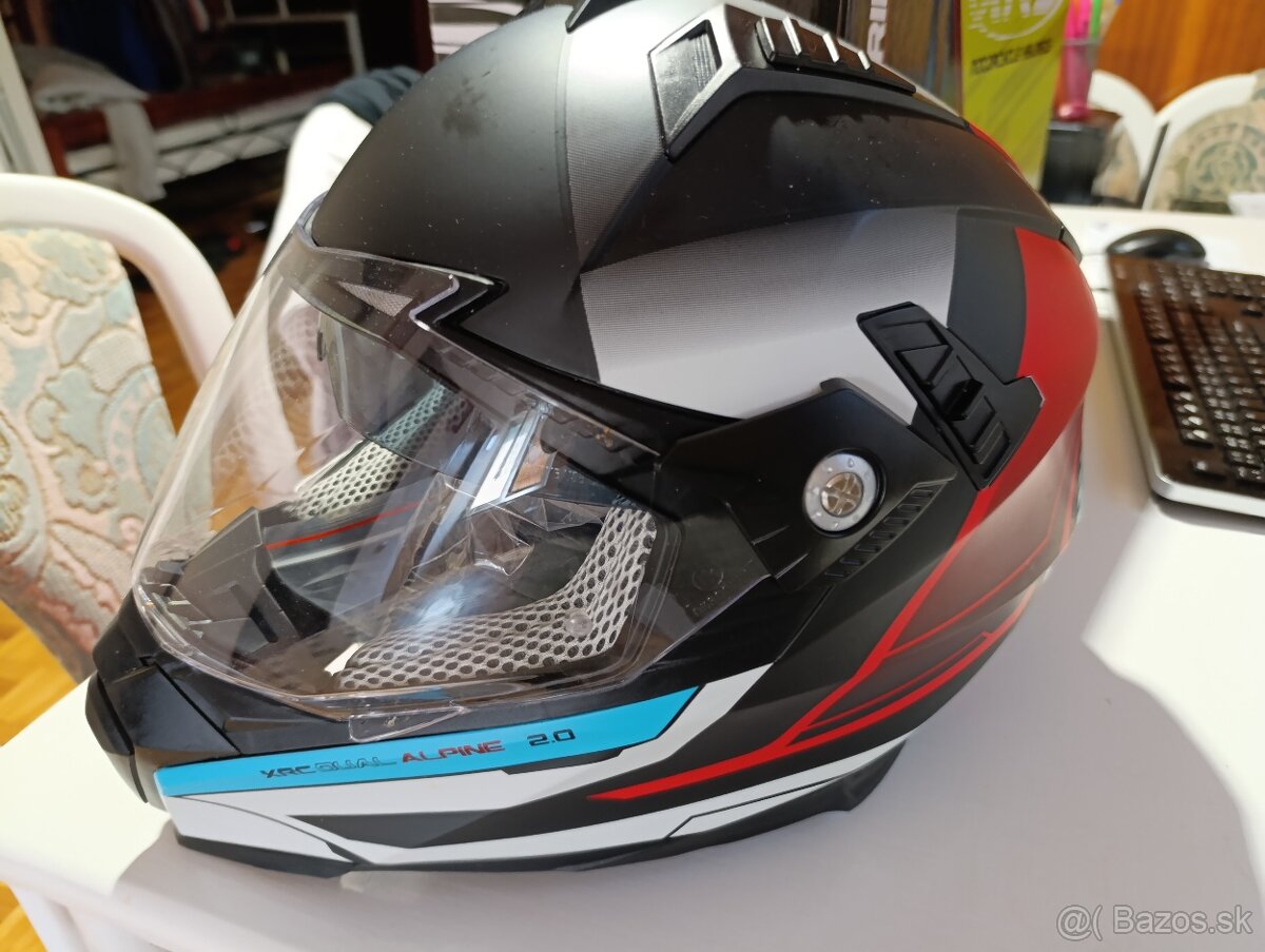 Nova helma XRC dual alpiner