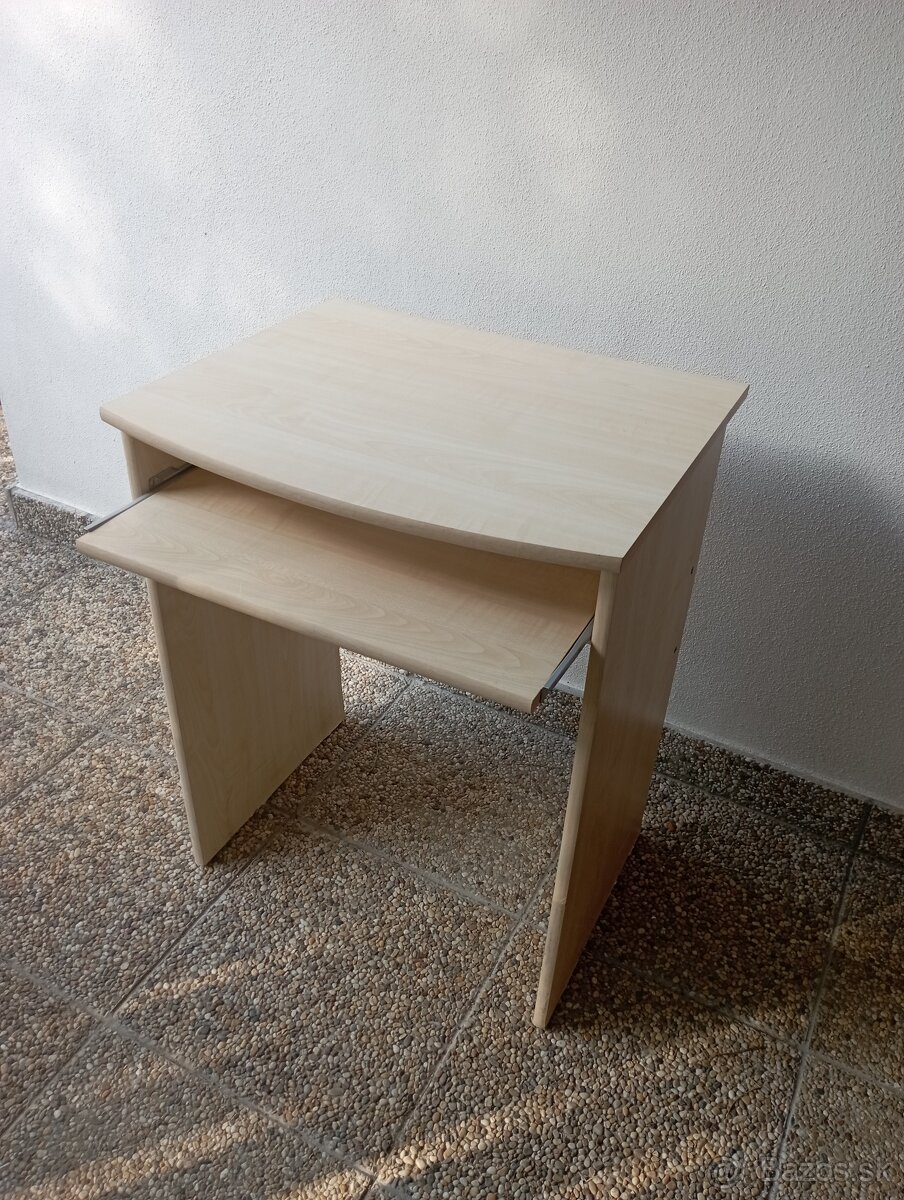 Stolik pod PC