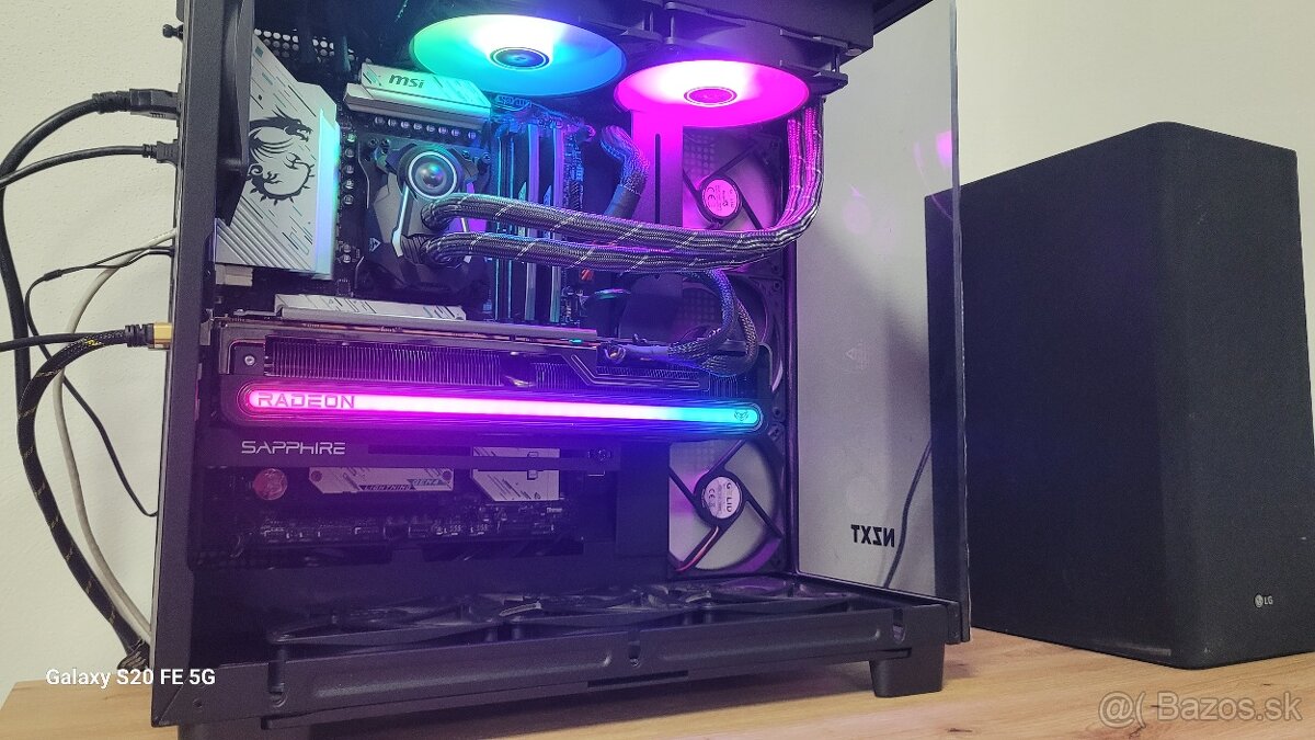 RX 7800XT / RYZEN 5 7600X