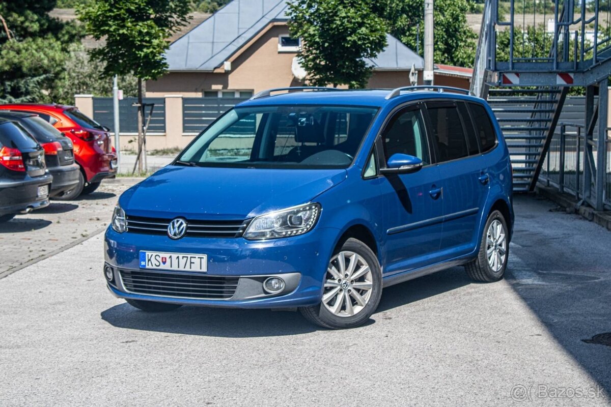 Volkswagen Touran 2.0 TDI Highline DSG Modré