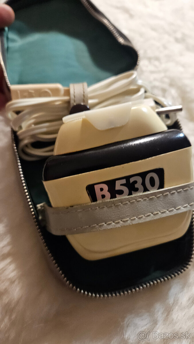 Retro elektrický holiaci strojček