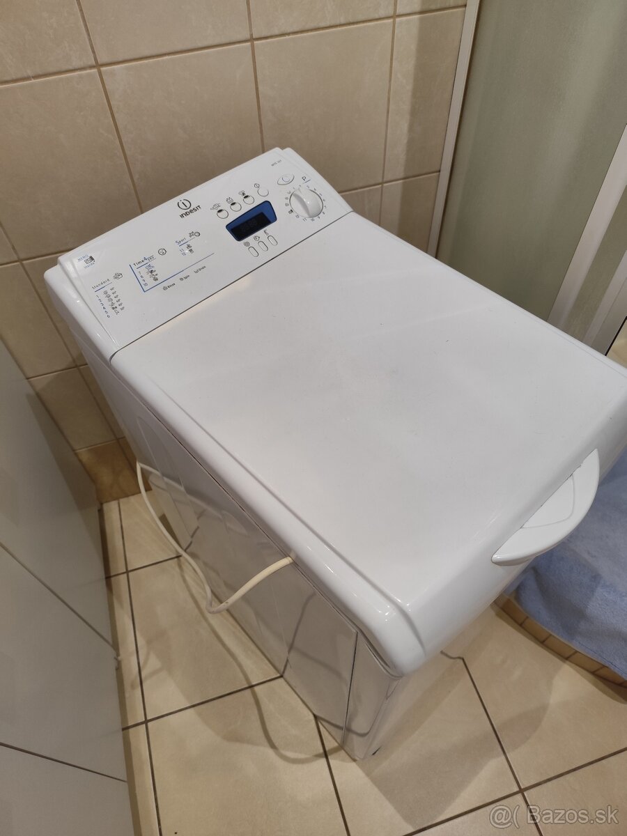 Práčka Indesit 1000 ot.