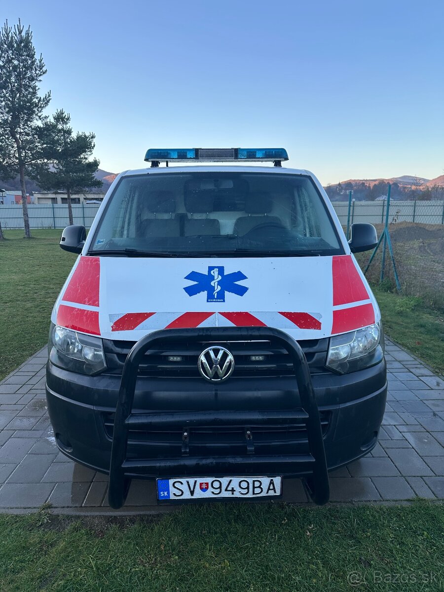 VW Transporter T5 facelift, 2.0 TDi, sanitné vozidlo