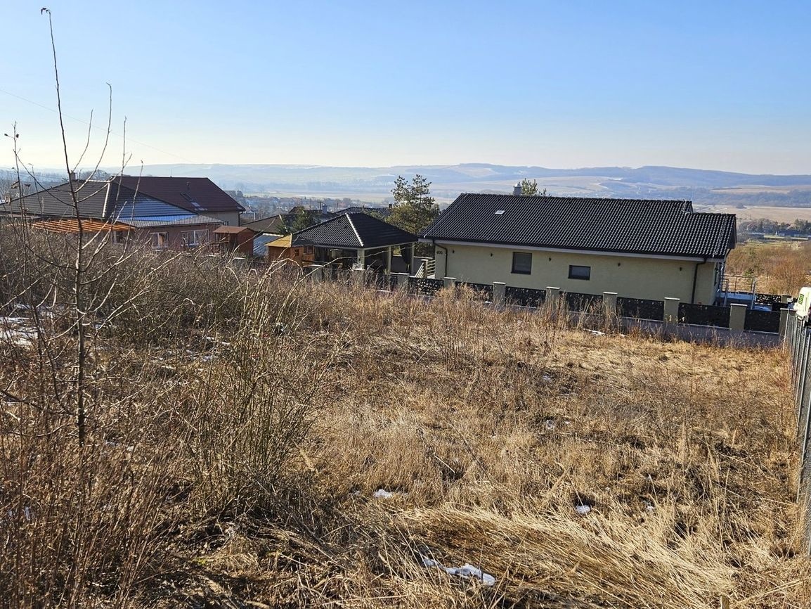 Stavebný pozemok vo výbornej lokalite, ideálna veľkosť  699