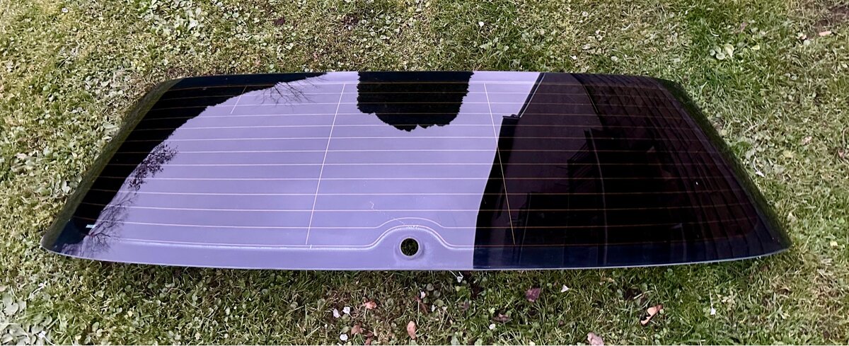 Zadne sklo Golf 6 kratky