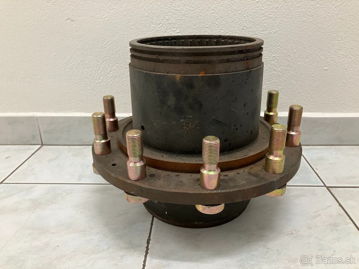 Náboj zadného kola Tatra T148