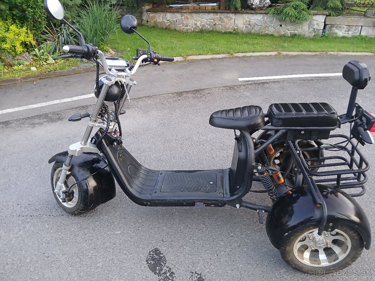 Elektrická osobná trojkolka