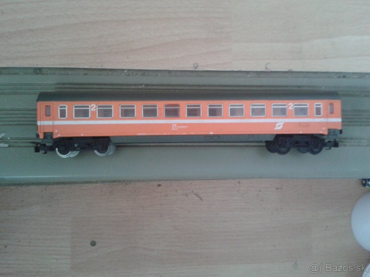 Modelovy vagon HO 2 trieda rychlikovy