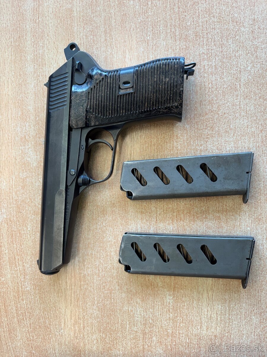 CZ 52