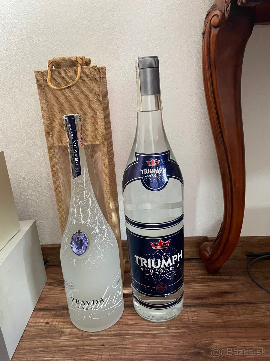 Vodka Triumf 1,5 l a vodka Pravda 0,9l