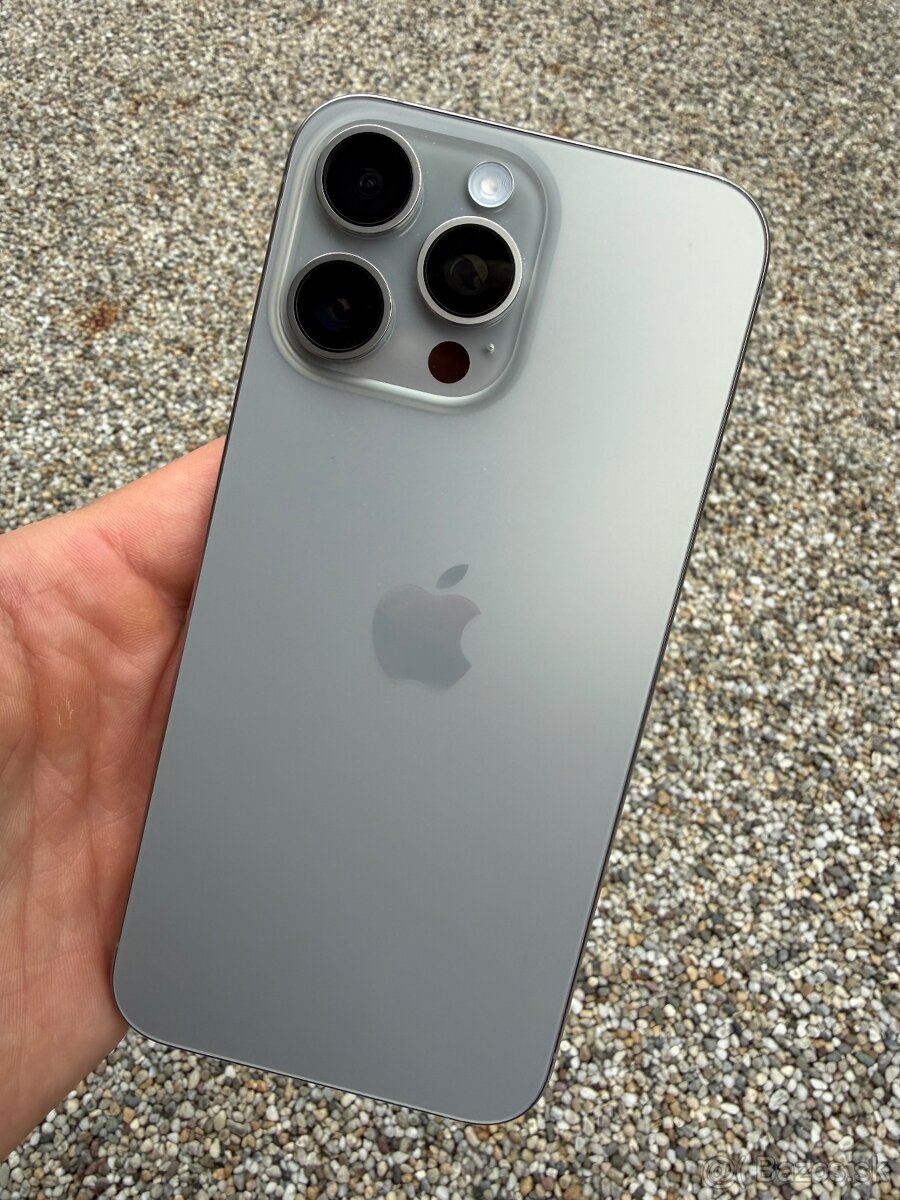 IPhone 15 pro Max - baterie 100%