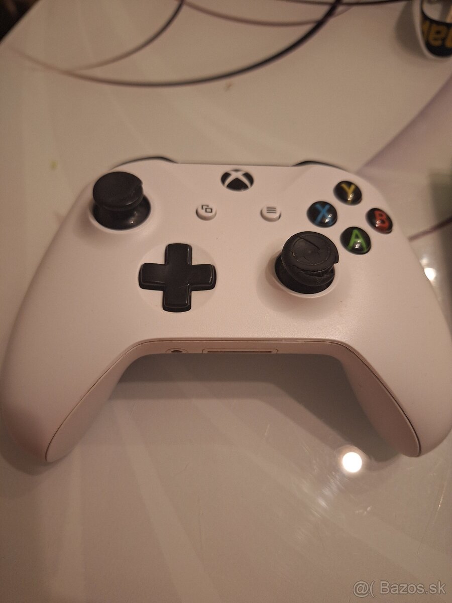 Xbox One ovládač  Bazár u Milusky
