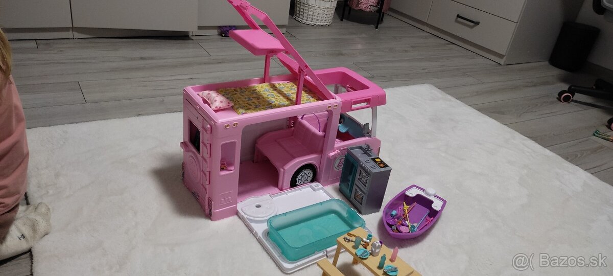Barbie karavan