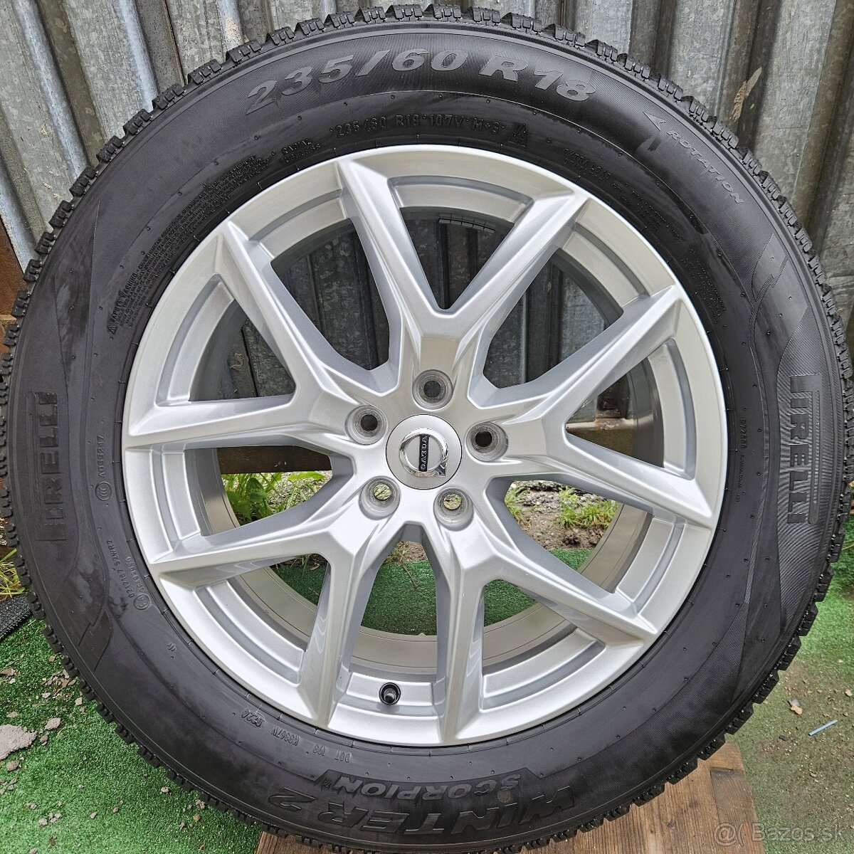 Atraktívna, orig. zimná sada VOLVO - 5x108 r17 + 235/60 r18
